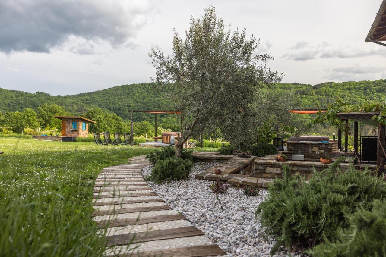 Ferienwohnung Tourist Farm RED FAIRYTALE Marezige Exterior foto