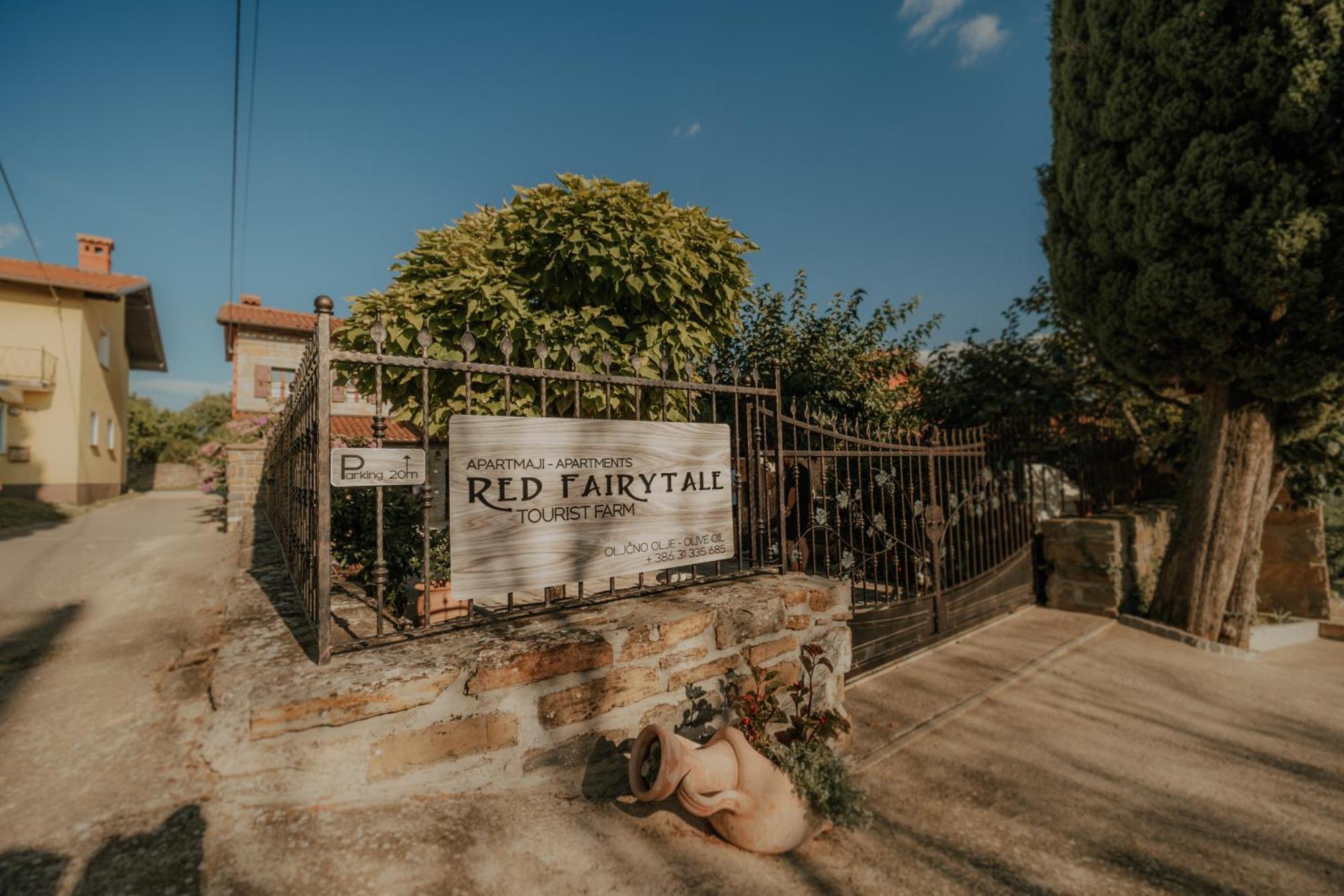 Ferienwohnung Tourist Farm RED FAIRYTALE Marezige Exterior foto